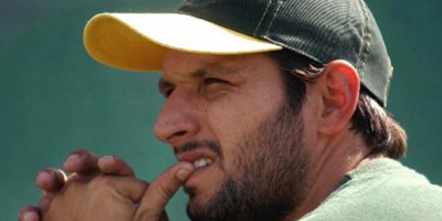 Afridi snubs reporter; journalists demand apology